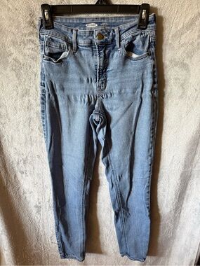 Old Navy Women's Light Wash Skinny Jeans